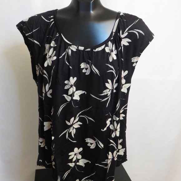 Ricki's: Black with Tan/light pink Flowers Blouse - Picture 1 of 5